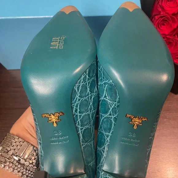100% authentic Prada, blue CoCo , turquoise heels - Picture 5 of 6